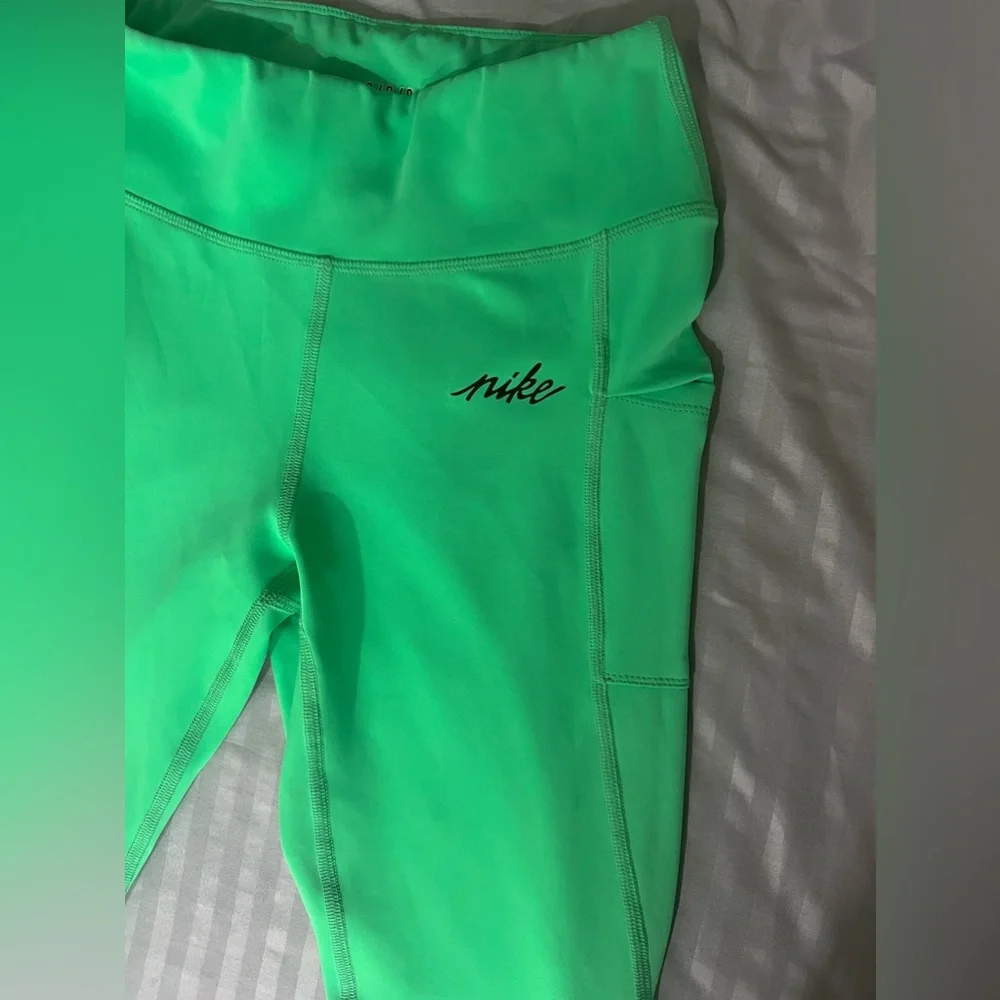 Sale 🚨 Nike Luxe Yoga Tights - Size S - Picture 5 of 8